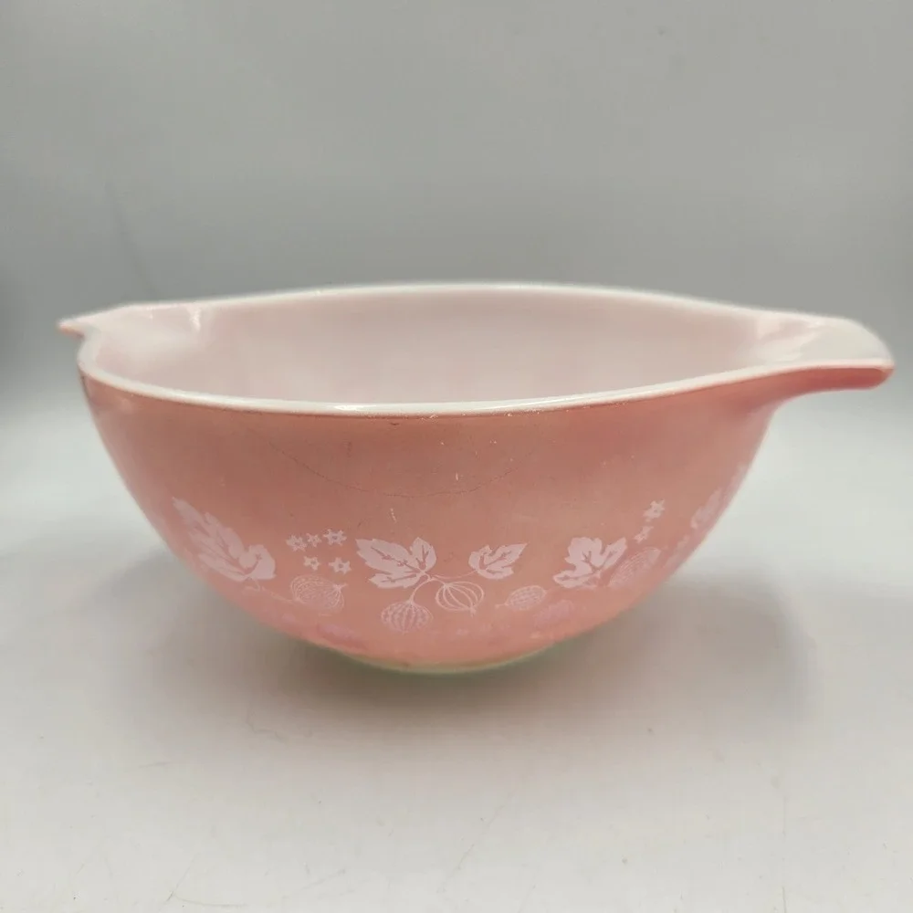 Vintage Pyrex Pink Gooseberry 442 Cinderella Nesting Bowl 1 1/2 Quart Slght Fade